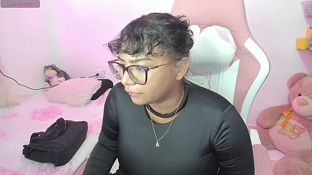 Snapshot of im_angels77 chatting on September 17, 4:21 am im angels77 online show from September 17, 4:21 am