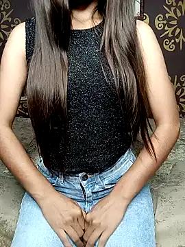 poojaji690 online show from September 18, 6:01 am