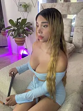 mariana cruzz online show from February 5, 4:32 pm