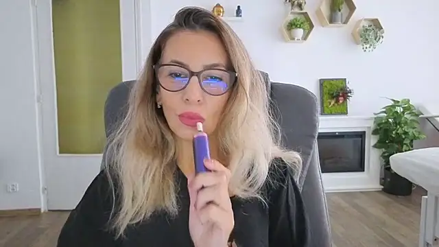 SukyGirl online show from September 23, 7:17 am