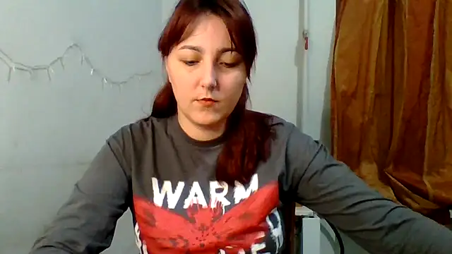 MiaStika online show from October 4, 5:50 pm