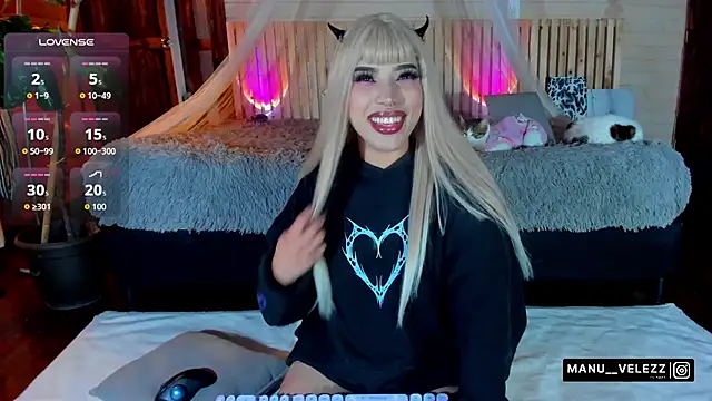 Manu Velez online show from November 22, 4:37 am