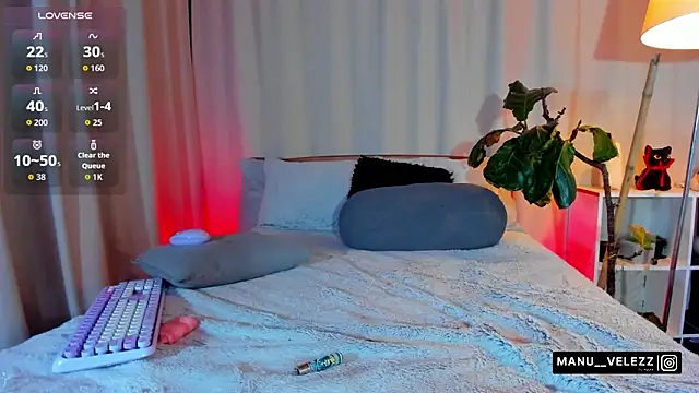 Manu Velez online show from December 5, 7:08 am