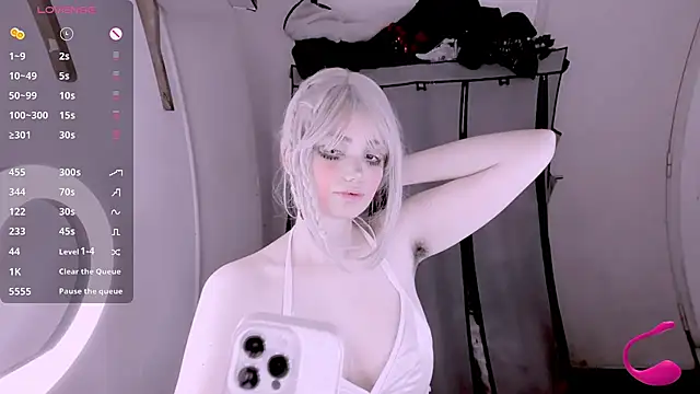 Cinnamondoll19 online show from July 16, 11:09 pm