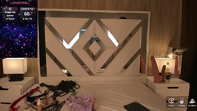 ValentinaThomas online show from October 3, 7:52 pm