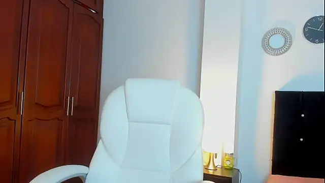 kathyajhonss online show from October 9, 9:41 pm