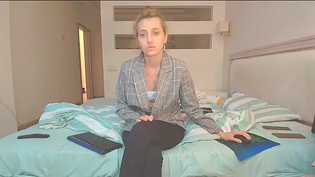 Iren online show from October 6, 5:18 pm