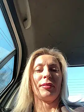 Diamond Bunny  online show from February 20, 1:23 pm