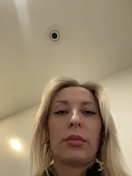 Diamond Bunny  online show from November 19, 2:39 pm