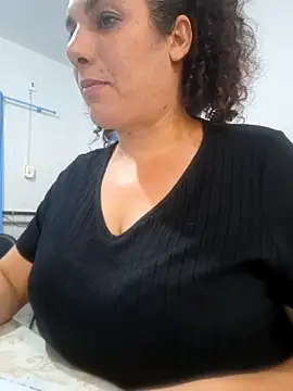 Snapshot of litha_luna chatting on October 21, 12:31 pm litha luna online show from October 21, 12:31 pm