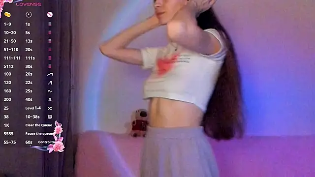 EvaBradley online show from September 27, 6:48 pm