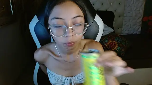 Snapshot of NathaliaSweet_11 chatting on September 29, 1:27 pm NathaliaSweet 11 online show from September 29, 1:27 pm