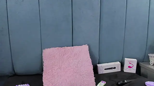 Victoria Rossy online show from March 26, 9:49 pm