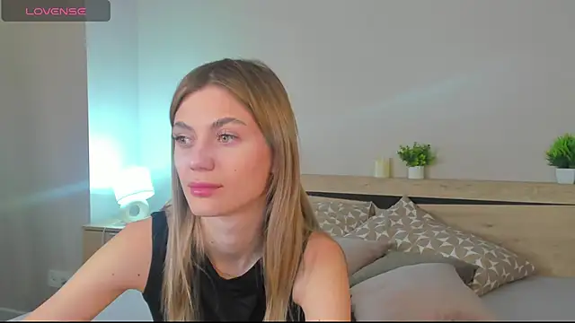 Cherry Price online show from February 10, 11:19 pm