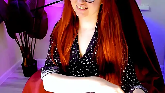 CarolGiggly online show from December 21, 12:48 am