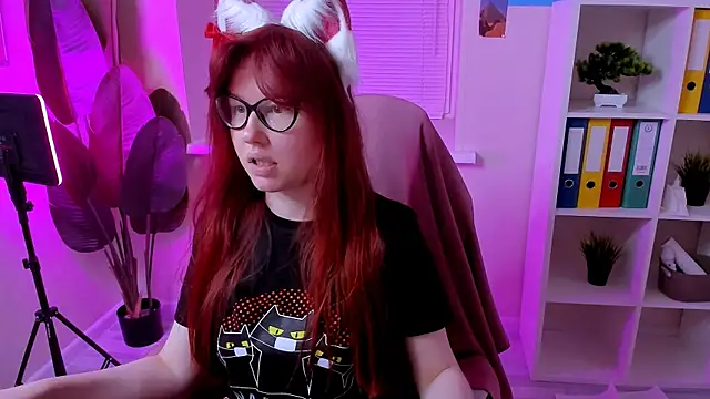 CarolGiggly online show from November 22, 11:02 am