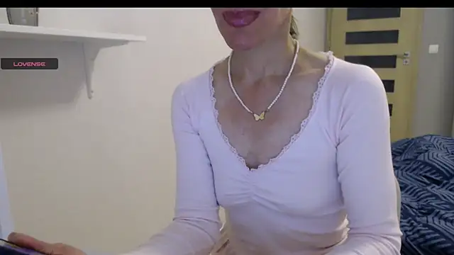 Snapshot of Pepper_mur chatting on October 18, 7:22 am Pepper mur online show from October 18, 7:22 am