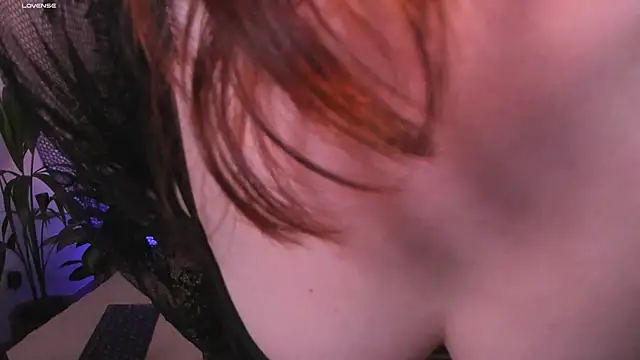 dearmoa online show from October 28, 8:25 pm