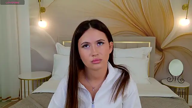 milaleoneli online show from February 2, 3:22 pm