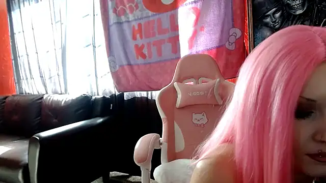 Snapshot of daddy_girl88 chatting on October 14, 7:38 pm daddy girl88 online show from October 14, 7:38 pm