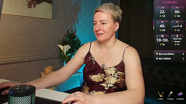 Nika Smit online show from March 22, 8:20 am