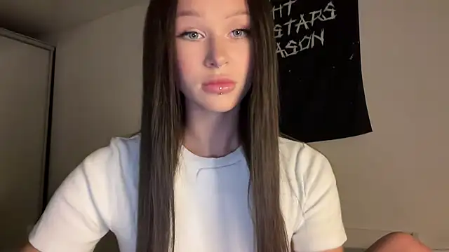 Snapshot of ur_molly chatting on September 13, 4:04 pm ur molly online show from September 13, 4:04 pm