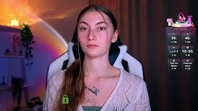 lady curls online show from March 15, 11:51 pm