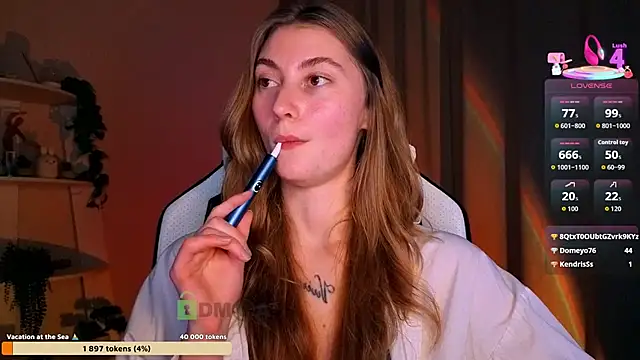 lady curls online show from April 13, 10:32 pm