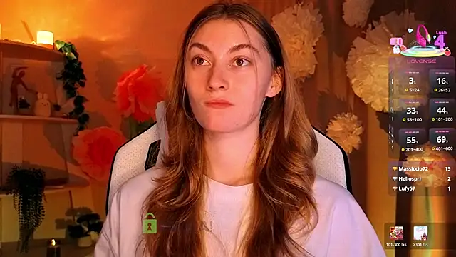 lady curls online show from April 4, 10:30 pm