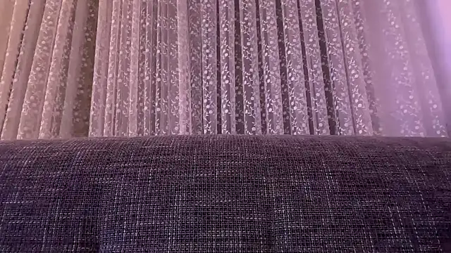 EmilyWi  online show from December 3, 10:23 pm