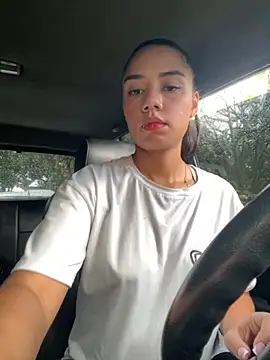  Luana online show from November 14, 6:30 pm