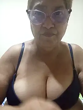 florecita69 online show from February 12, 2:02 am