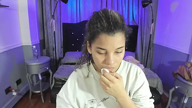 Mayaa ross online show from September 14, 2:31 am