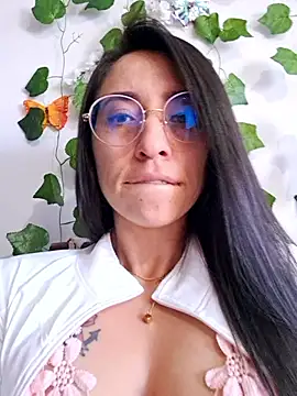 Snapshot of VALERY-03_ chatting on September 26, 12:14 pm VALERY-03 online show from September 26, 12:14 pm