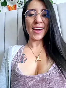 Snapshot of VALERY-03_ chatting on September 10, 1:44 pm VALERY-03 online show from September 10, 1:44 pm