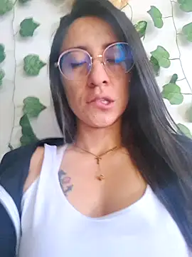 Snapshot of VALERY-03_ chatting on October 6, 12:11 pm VALERY-03 online show from October 6, 12:11 pm