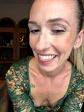 lola tentatiion online show from September 20, 8:07 pm