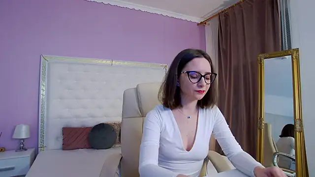 Lenna Paul online show from January 19, 5:14 am