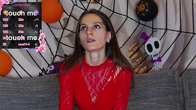 hailey peach online show from October 31, 6:12 pm