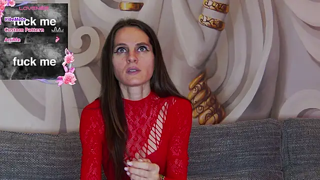 hailey peach online show from March 6, 6:25 pm