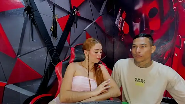 Hana and Zeta online show from December 1, 12:41 pm