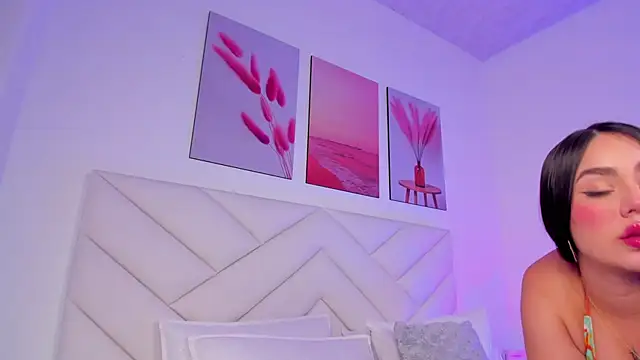 zoe rivers online show from February 17, 6:29 pm