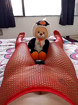 Snapshot of Karii-R chatting on October 16, 7:27 pm Karii-R online show from October 16, 7:27 pm