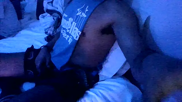 KySir1990 online show from April 12, 12:03 am