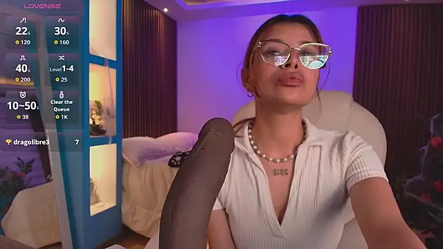 Snapshot of Antonella_Torres2 chatting on October 16, 3:53 am Antonella Torres2 online show from October 16, 3:53 am