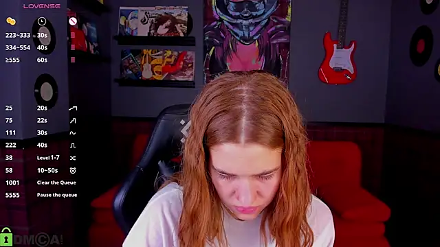 Jennifer Wadee online show from April 14, 11:27 pm