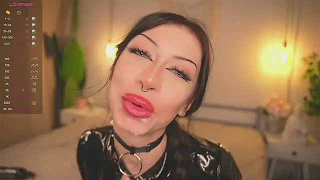 Devilsss toy online show from October 4, 4:11 pm