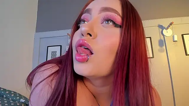 Snapshot of allaasskaa_ chatting on October 14, 2:41 pm allaasskaa online show from October 14, 2:41 pm