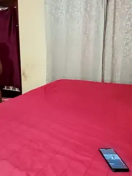 Luciouslips00 online show from September 26, 5:32 pm