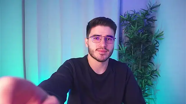 Tony Wylie online show from March 25, 3:34 am